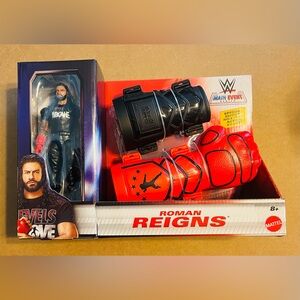 WWE Main Event Series Roman Reigns Role Play Action Figure & Gauntlet Set - NEW